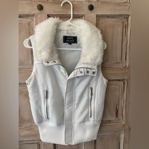 Peppe Peluso white winter vest